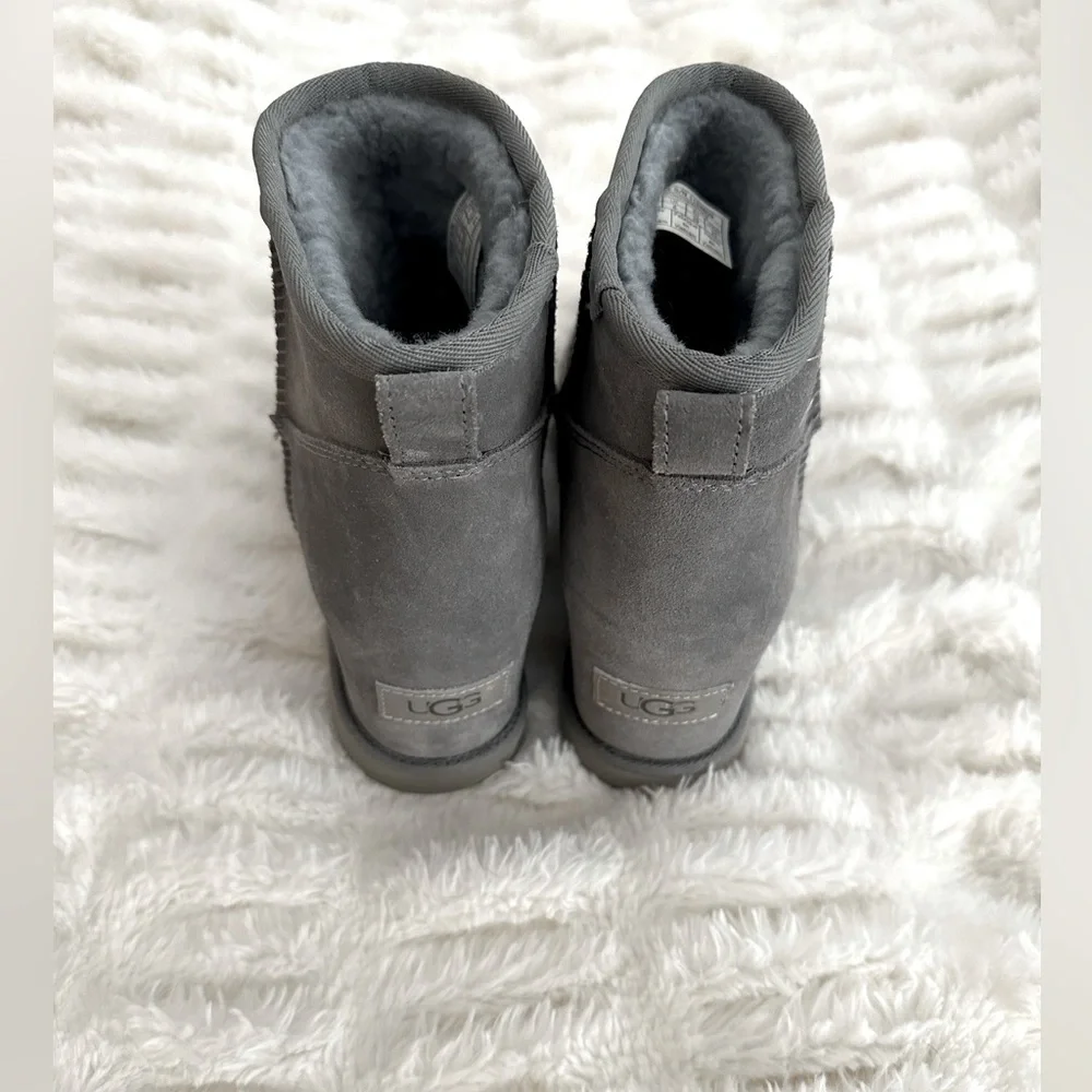 Ugh Boots - Picture 2 of 6